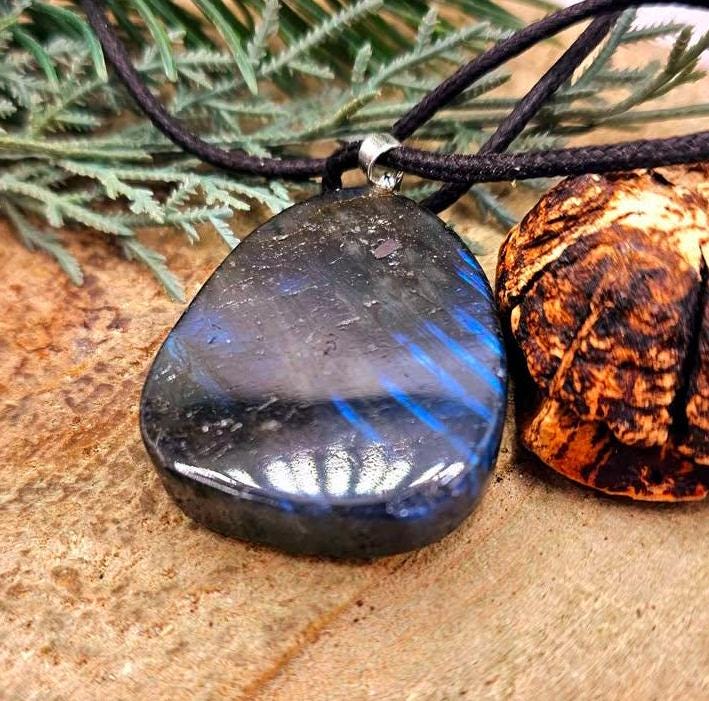 Nature Labradorite Carved Flashy Lotus & Carp Pendant Necklace