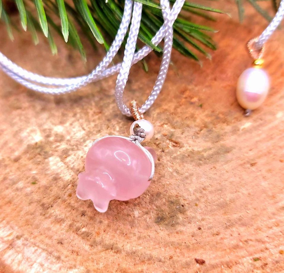 Nature Rose Quartz Carved Melody Pendant Necklace
