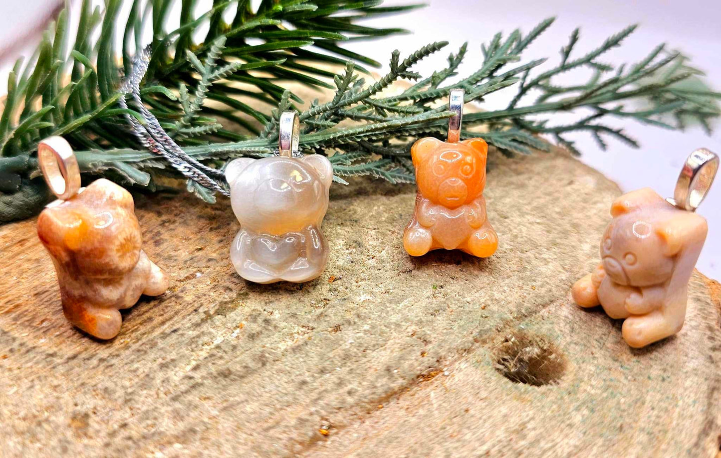Nature Agate Hand Carved Cute Bear Pendant Necklace