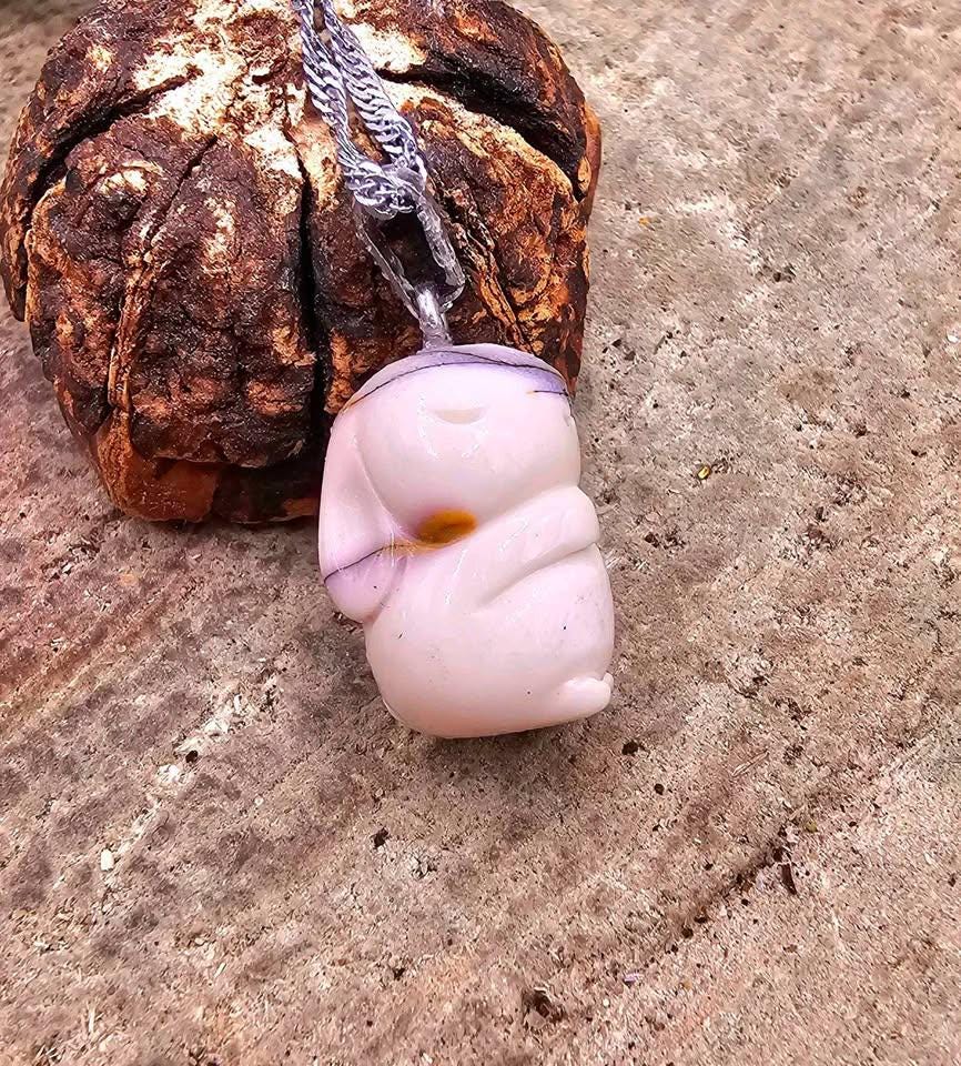 Nature Alashan Agate Hand Carved Standing Rabbit Pendant Necklace