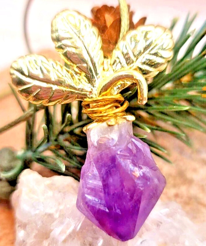 Unique Nature Amethyst Crystal Point Gold Metal Leaf & Stem Big Carrot Necklace