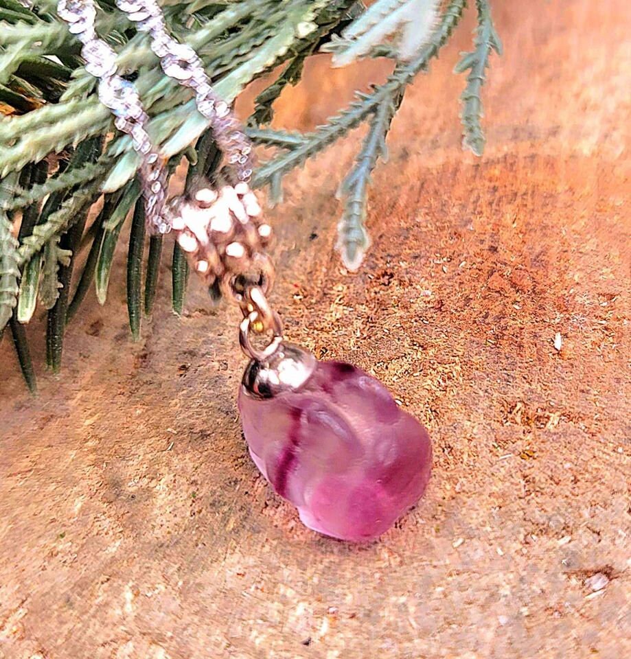 Adorable Nature Purple Fluorite Hand Carved Rabbit Pendant Necklace
