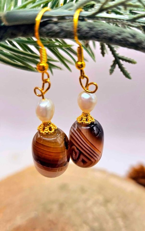 Beautiful Nature Banded Agate Flashy Pearl Dangle Earring
