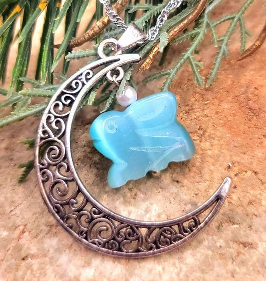 Beautiful Hanging Cat Eye Stone Rabbit With Moon Pendant Necklace