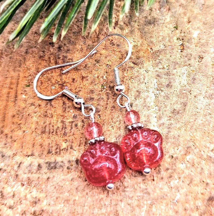 Strawberry quartz cat paw earrings carved detail — My Aura Gemstones