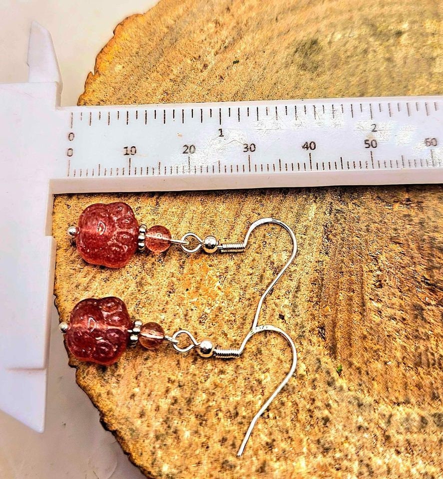 Adorable Nature Sparking Strawberry Quartz Hand Carved Paw S925 Earring