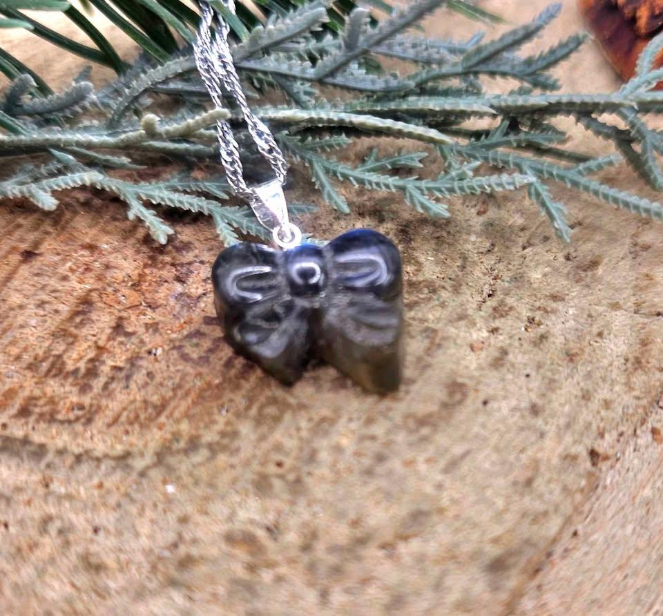 Nature Labradorite Flashy Cute Ribbon Pendant Necklace