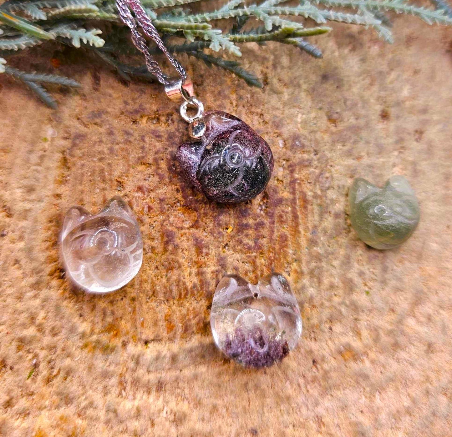 Nature Garden Quartz Hand Carved Cute Cat Pendant Necklace