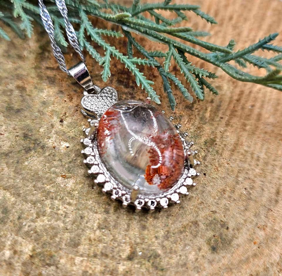 Nature Garden Oval Quartz Pendant Necklace