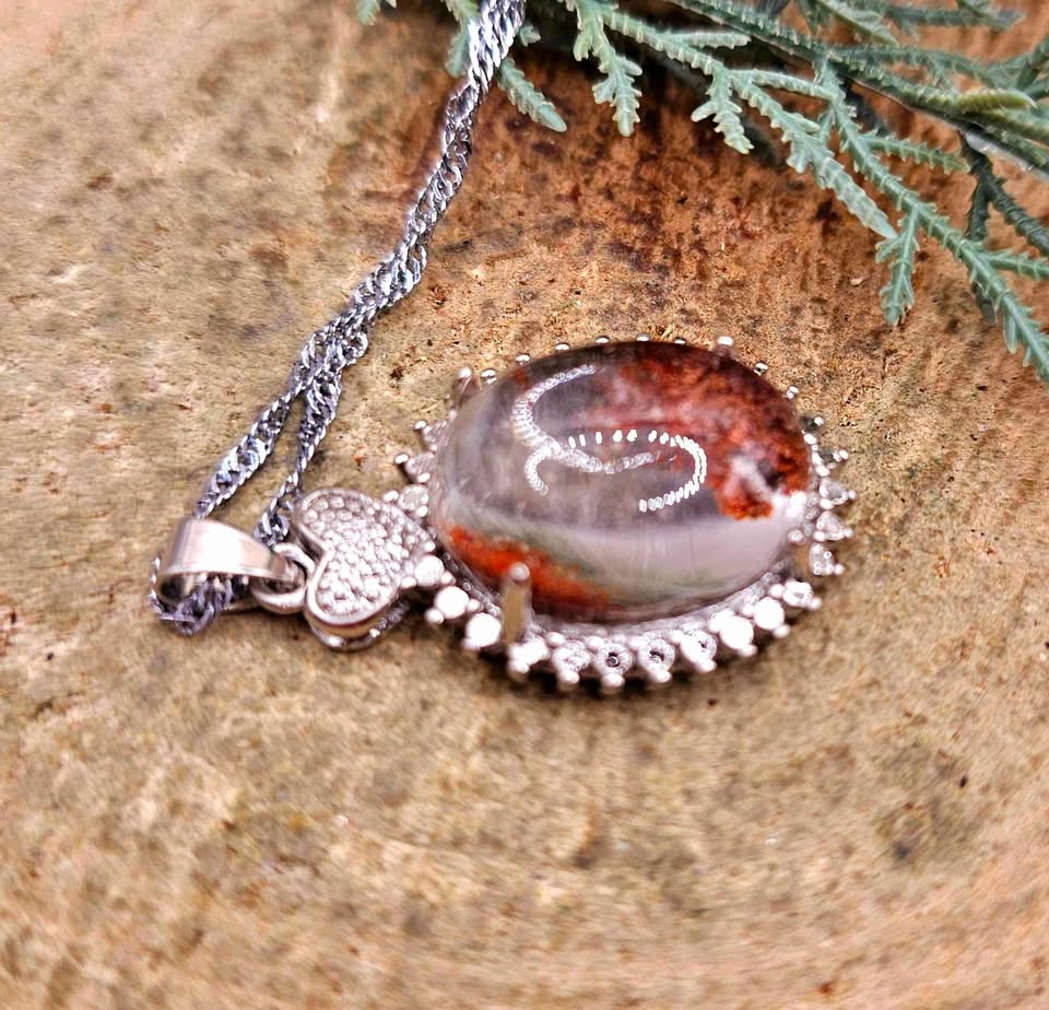 Nature Garden Oval Quartz Pendant Necklace