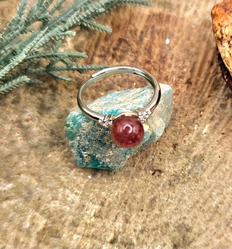 Beautiful Nature Strawberry Quartz Adjustable Ring