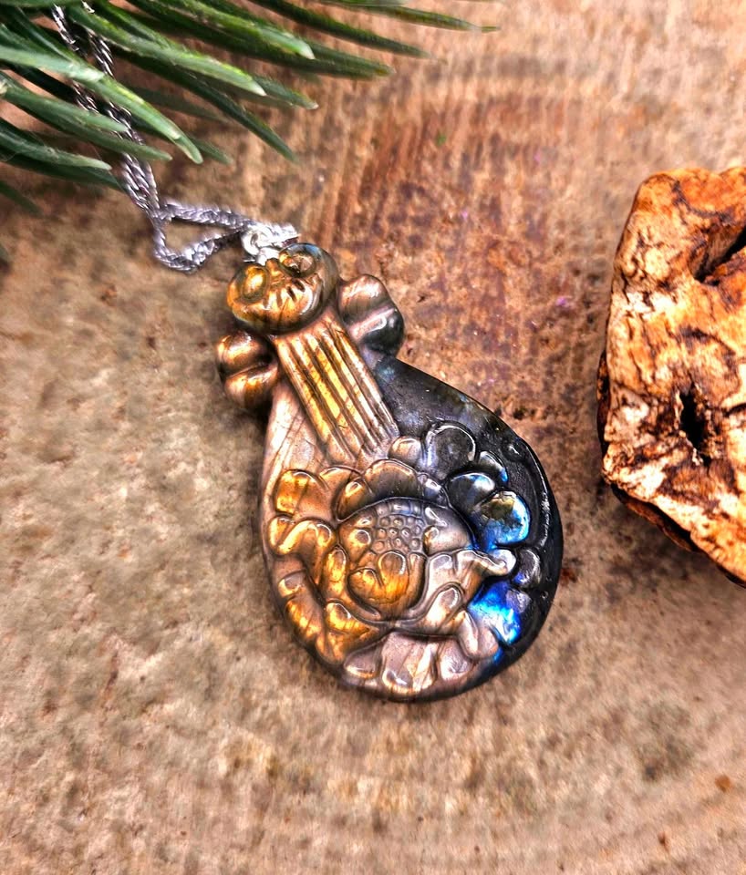 Nature Labradorite Carved Lotus Chinese Pipa Pendant Necklace