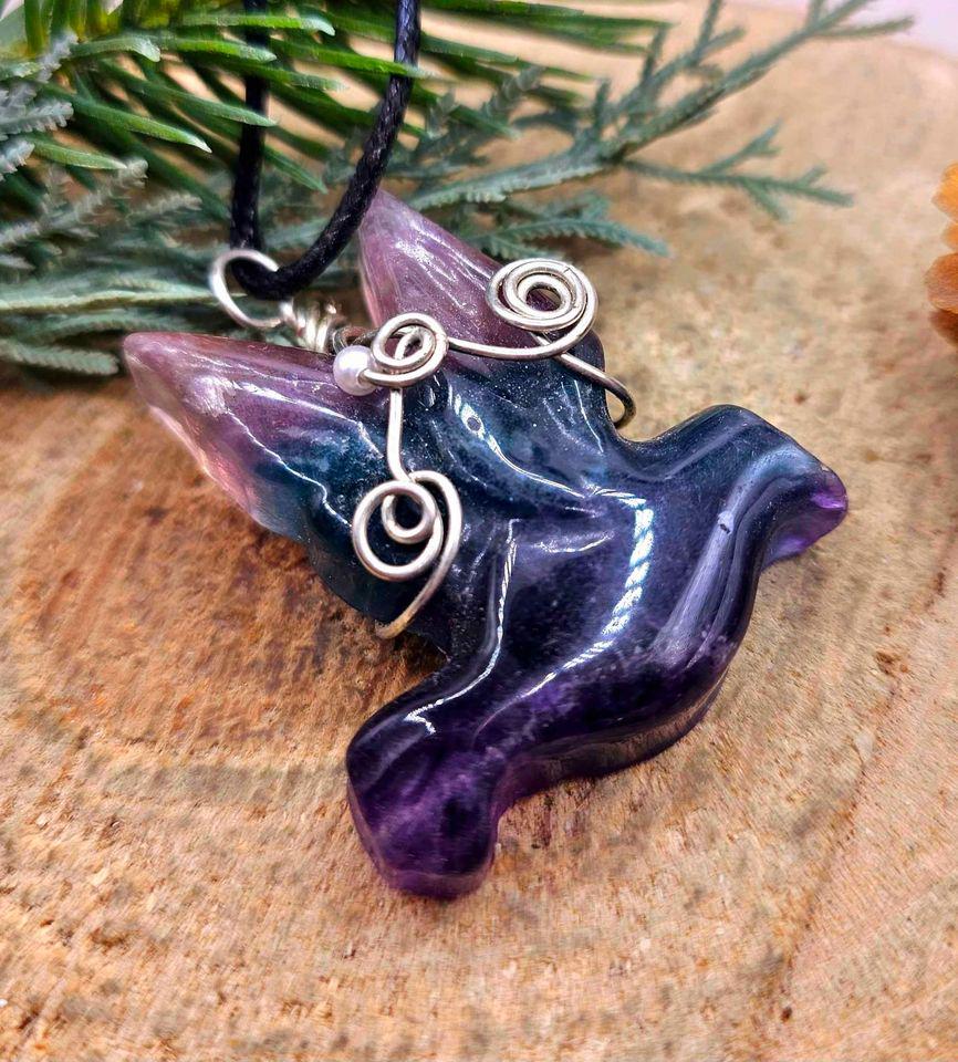 Beautiful Nature Fluorite Hand Carved Flying Dove Pendant Necklace