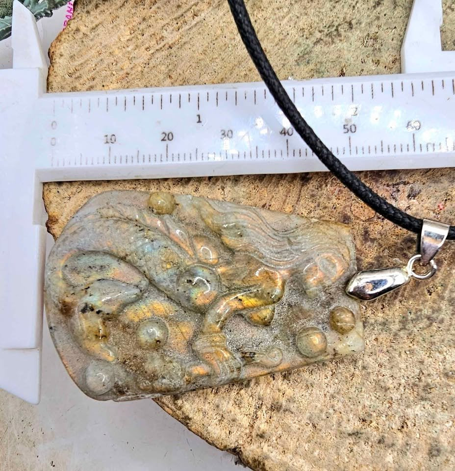 Beautiful Nature Labradorite Flashy Big Mermaid Pendant Necklace