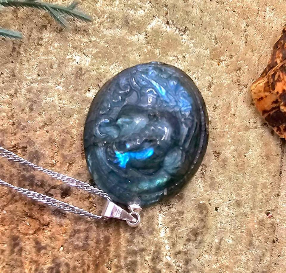 Nature Labradorite Carved Flashy Sailor Moon Profile Pendant Necklace