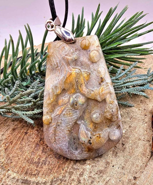 Beautiful Nature Labradorite Flashy Big Mermaid Pendant Necklace