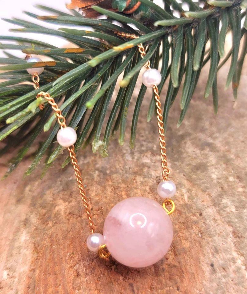 Beautiful Nature Pink Morganite White Beads Accent Rose Gold Necklace