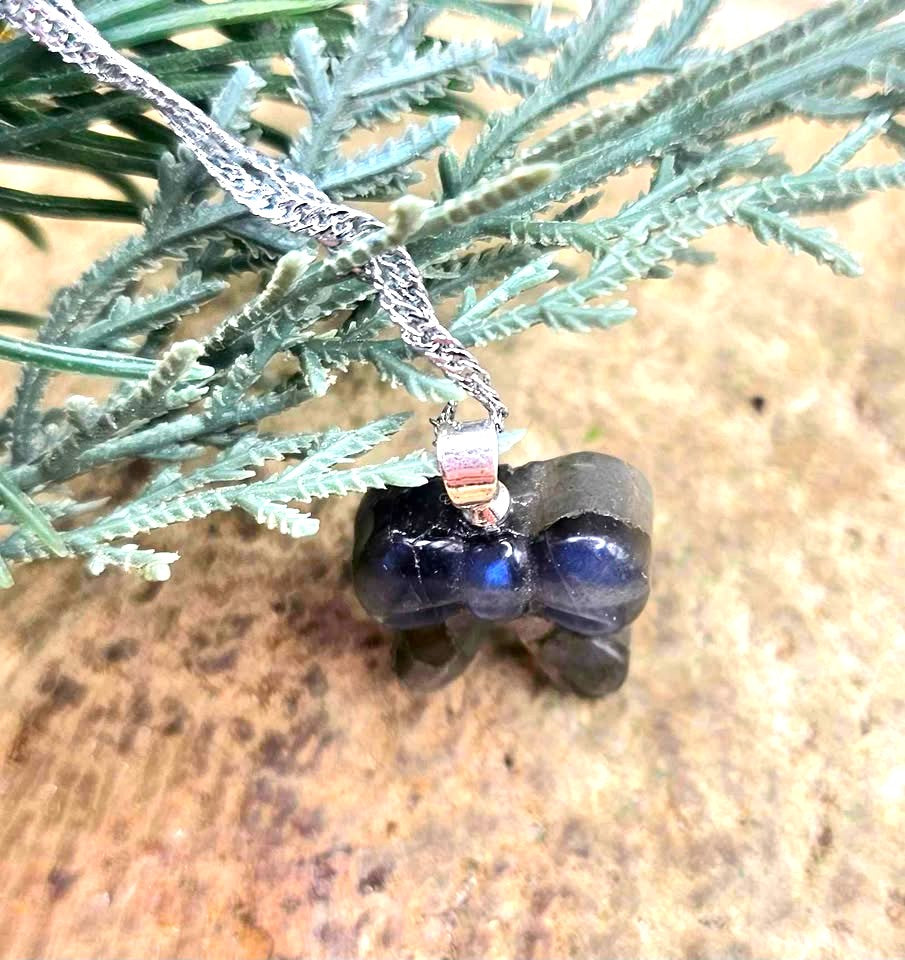 Nature Labradorite Flashy Cute Ribbon Pendant Necklace