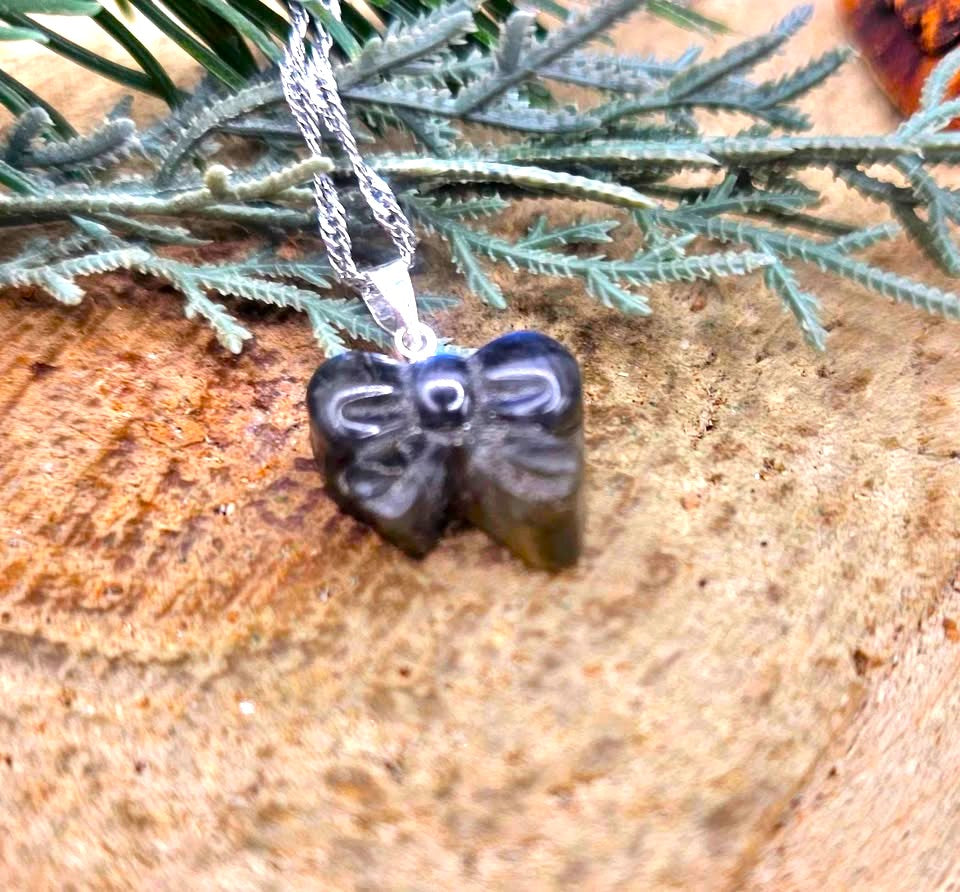 Nature Labradorite Flashy Cute Ribbon Pendant Necklace