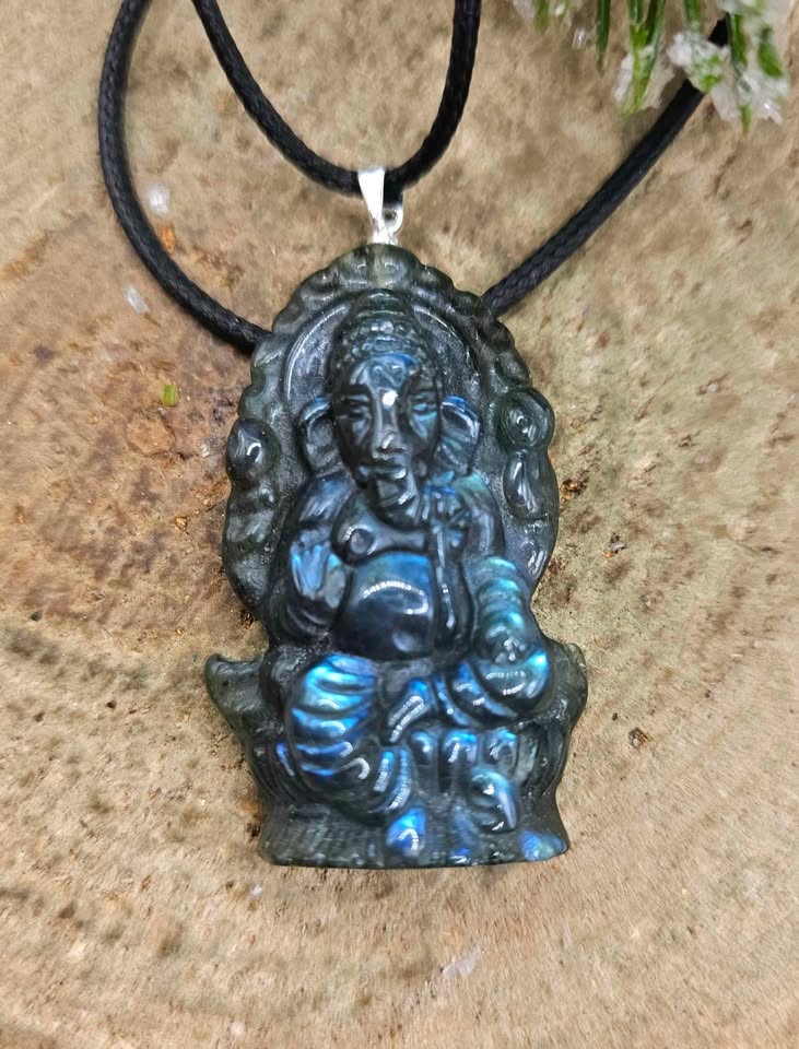 Nature Labradorite Flashy Carved Elephant God Ganesha Pendant Necklace