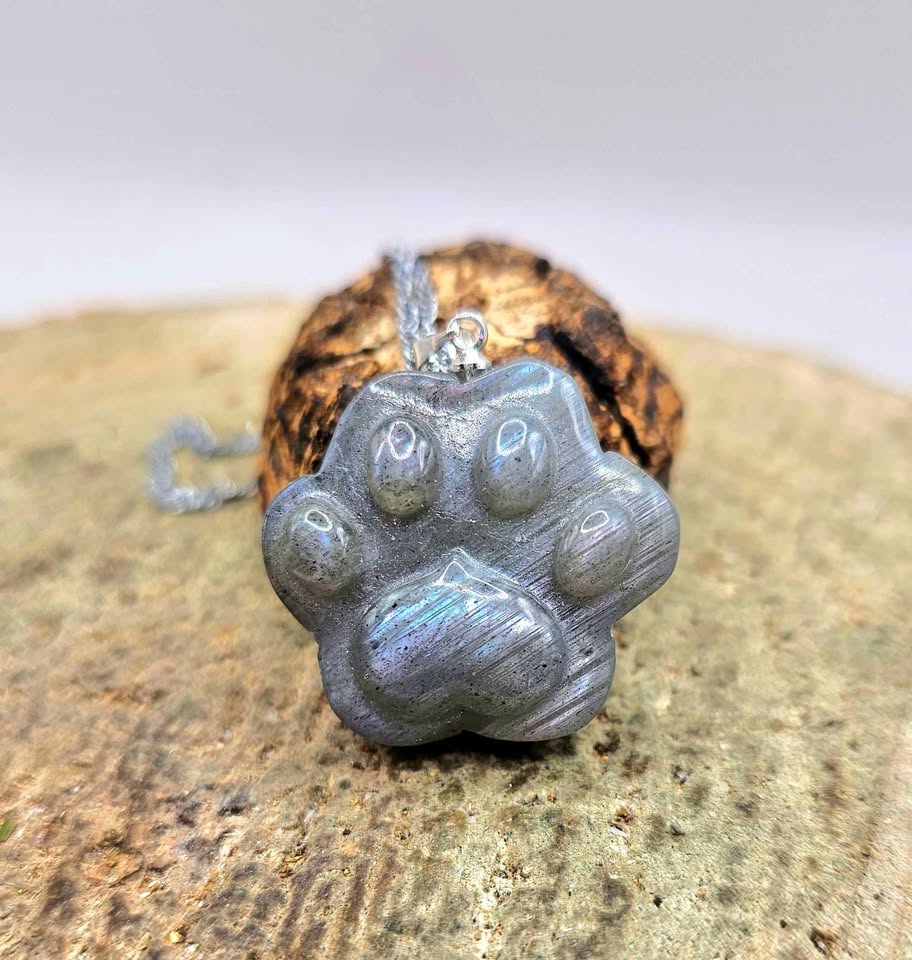 Nature Labradorite Flashy Cat Paw Pendant Necklace