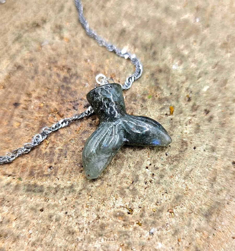 Nature Labradorite Carved Flashy Mermaid Tail Pendant Necklace