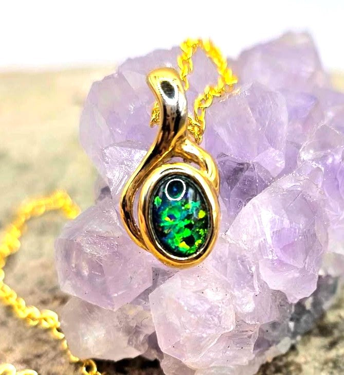 Vintage Australian Opal Pendant Necklace