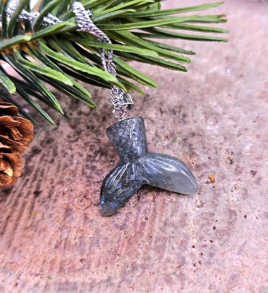 Nature Labradorite Carved Flashy Mermaid Tail Pendant Necklace
