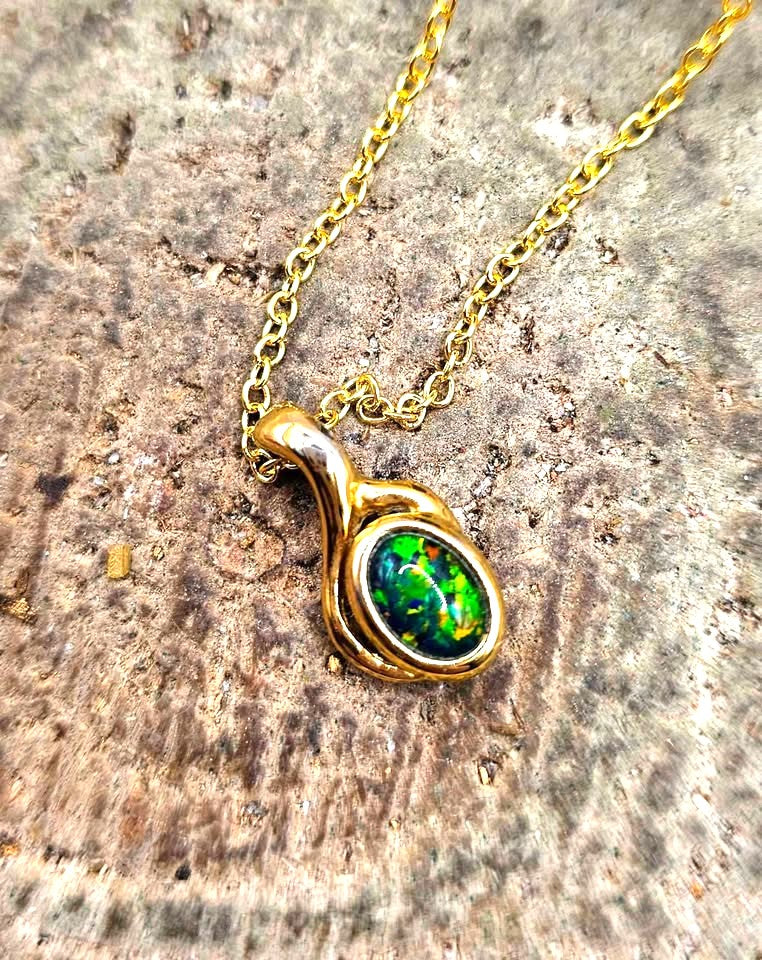Vintage Australian Opal Pendant Necklace