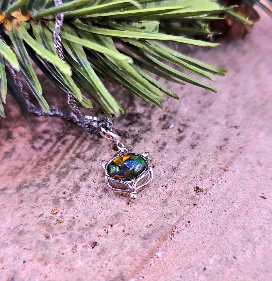Nature Rainbow Ammolite Inlay 925 Fox Pendant Necklace