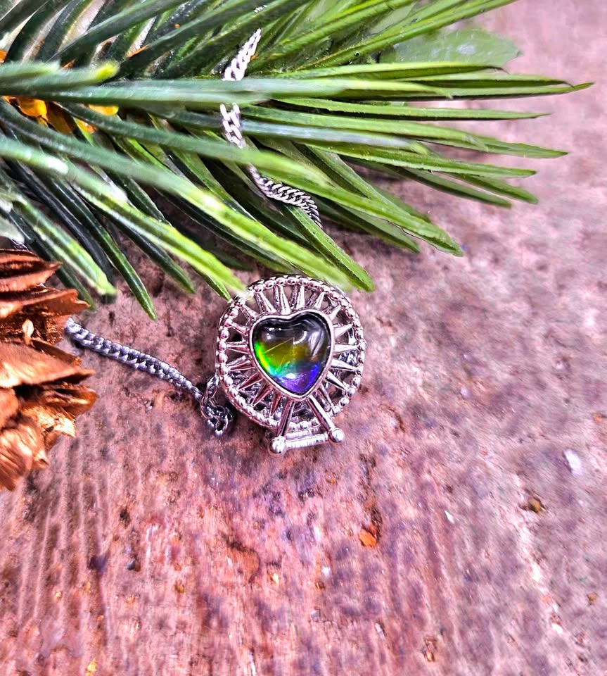 Genuine Canadian Ammolite Ferris Wheel 925 Pendant Necklace.