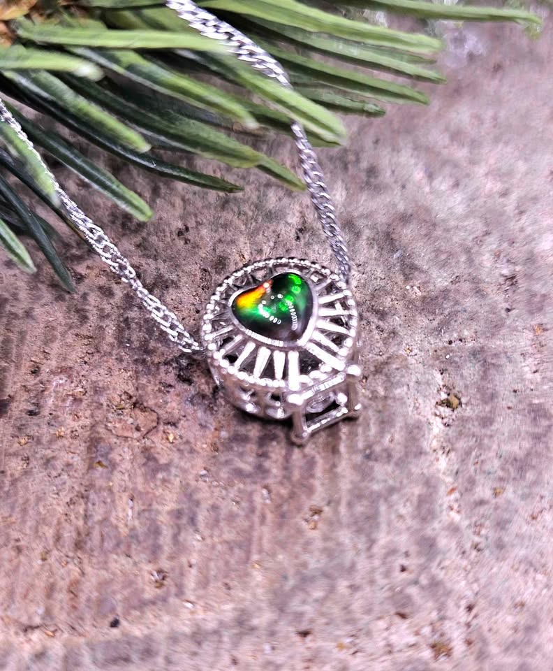 Genuine Canadian Ammolite Ferris Wheel 925 Pendant Necklace.