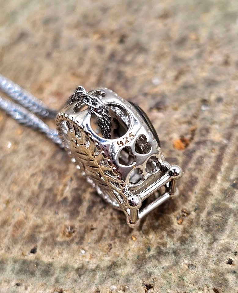 Genuine Canadian Ammolite Ferris Wheel 925 Pendant Necklace.