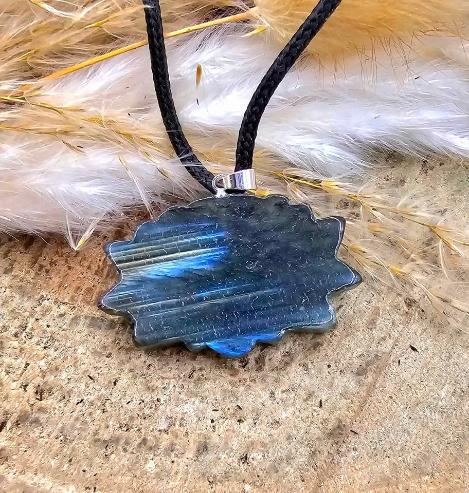 Nature Labradorite Carved Flashy Lotus Flower Pendant Necklace