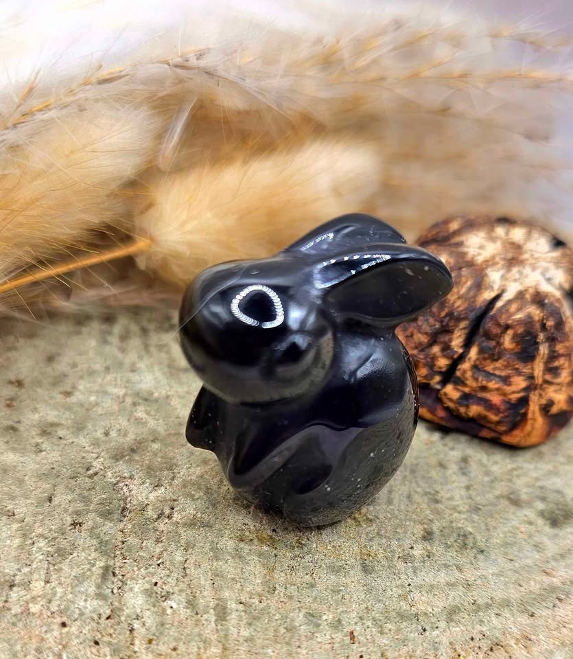 Nature Obsidian Hand Carved Bunny Decor Figure