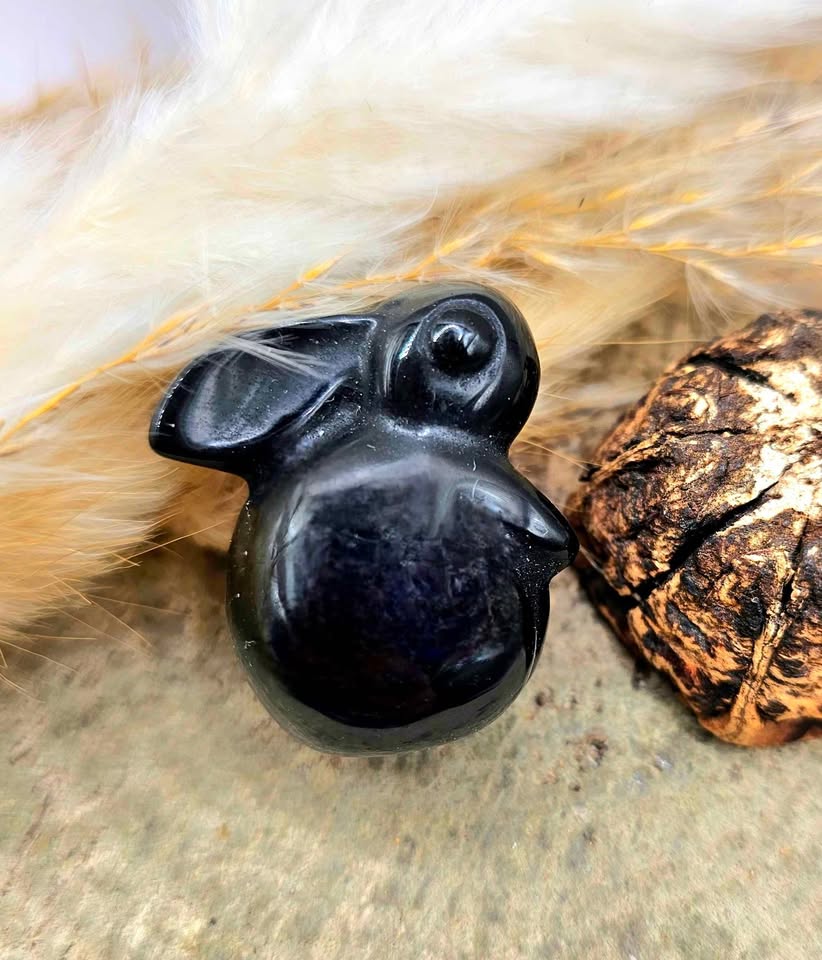 Nature Obsidian Hand Carved Bunny Decor Figure