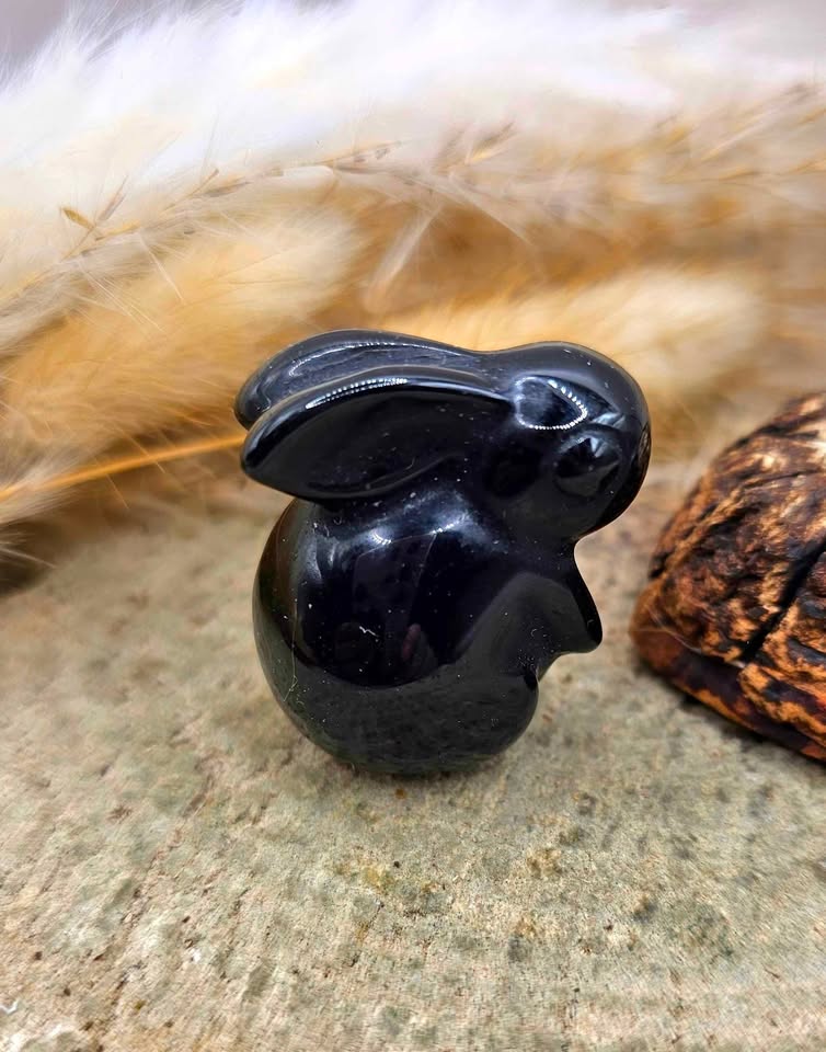 Nature Obsidian Hand Carved Bunny Decor Figure