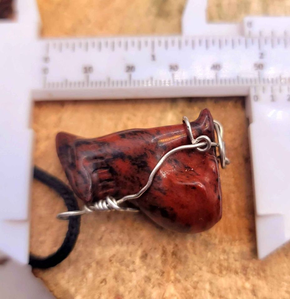 Nature Mahogany Obsidian Hand Carved Wolf Pendant Necklace