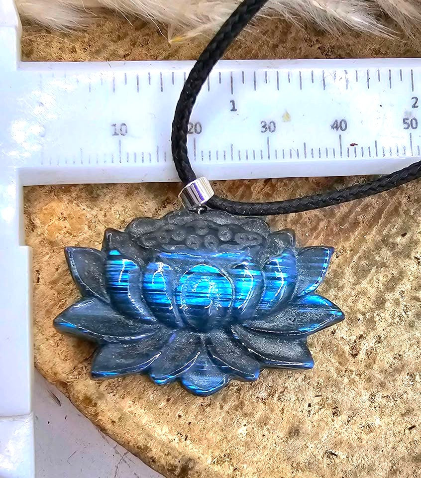 Nature Labradorite Carved Flashy Lotus Flower Pendant Necklace