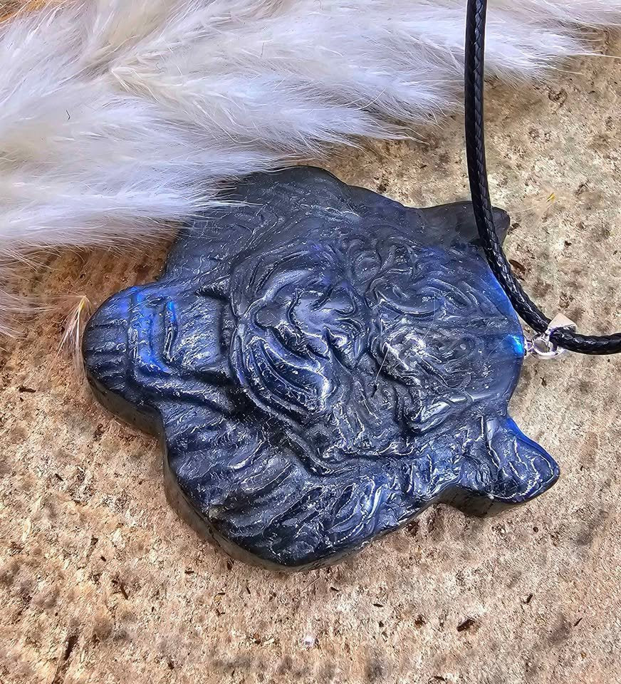 Nature Labradorite Flashy Powerful Tiger Pendant Necklace