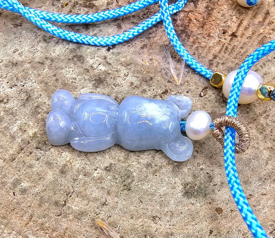 Nature Jade Carved Cute Bear Pendant Necklace