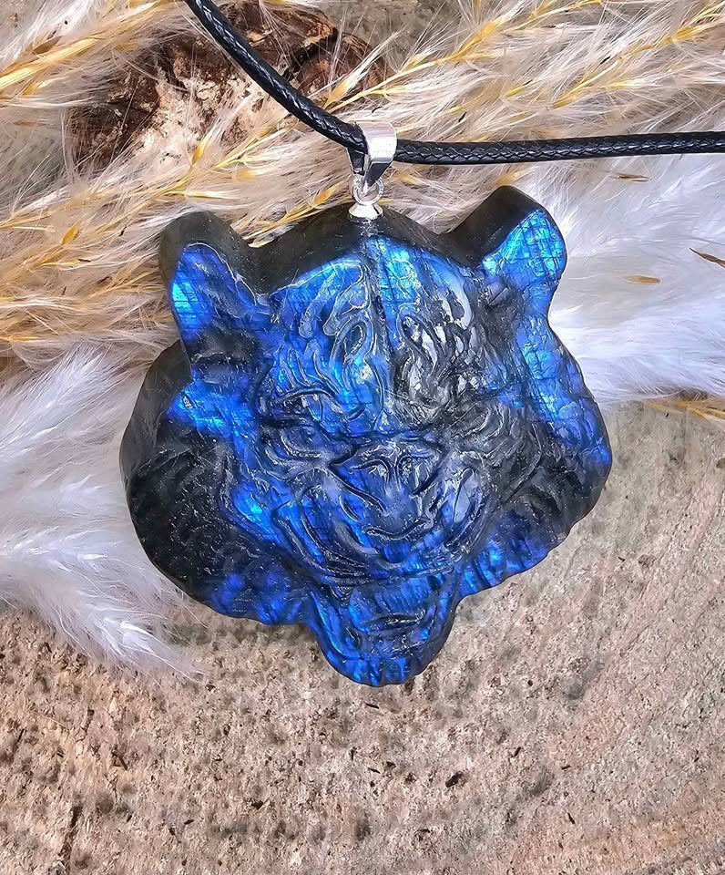 Nature Labradorite Flashy Powerful Tiger Pendant Necklace