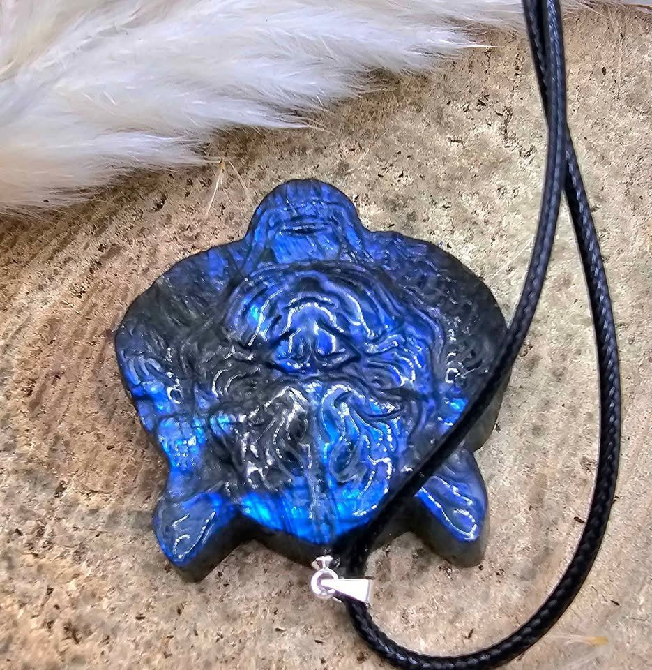 Nature Labradorite Flashy Powerful Tiger Pendant Necklace