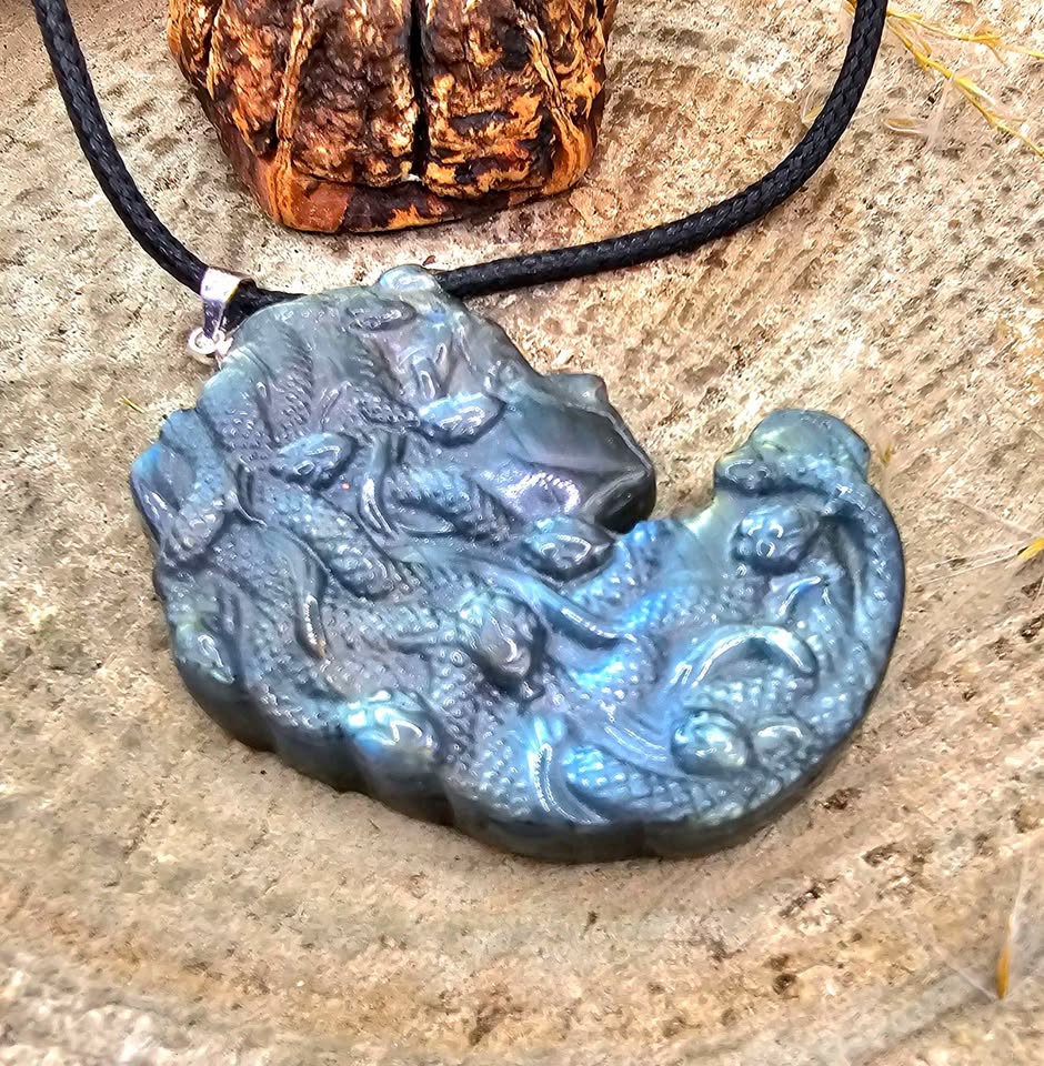 Nature Labradorite Carved Flashy Medusa Big Pendant Necklace