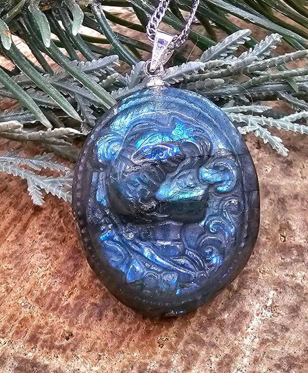 Nature Labradorite Carved Flashy Sailor Moon Profile Pendant Necklace