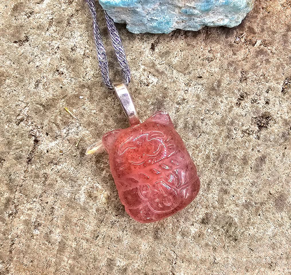 Nature Strawberry Quartz Lucky Cat Pendant Necklace