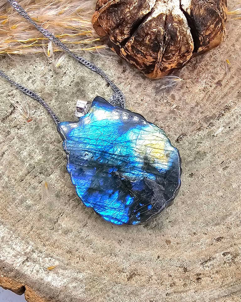 Nature Labradorite Flashy Totoro Portrait Pendant Necklace