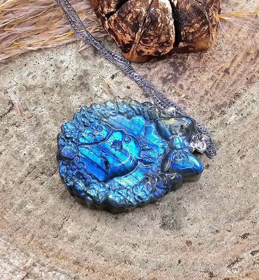 Nature Labradorite Flashy Totoro Portrait Pendant Necklace