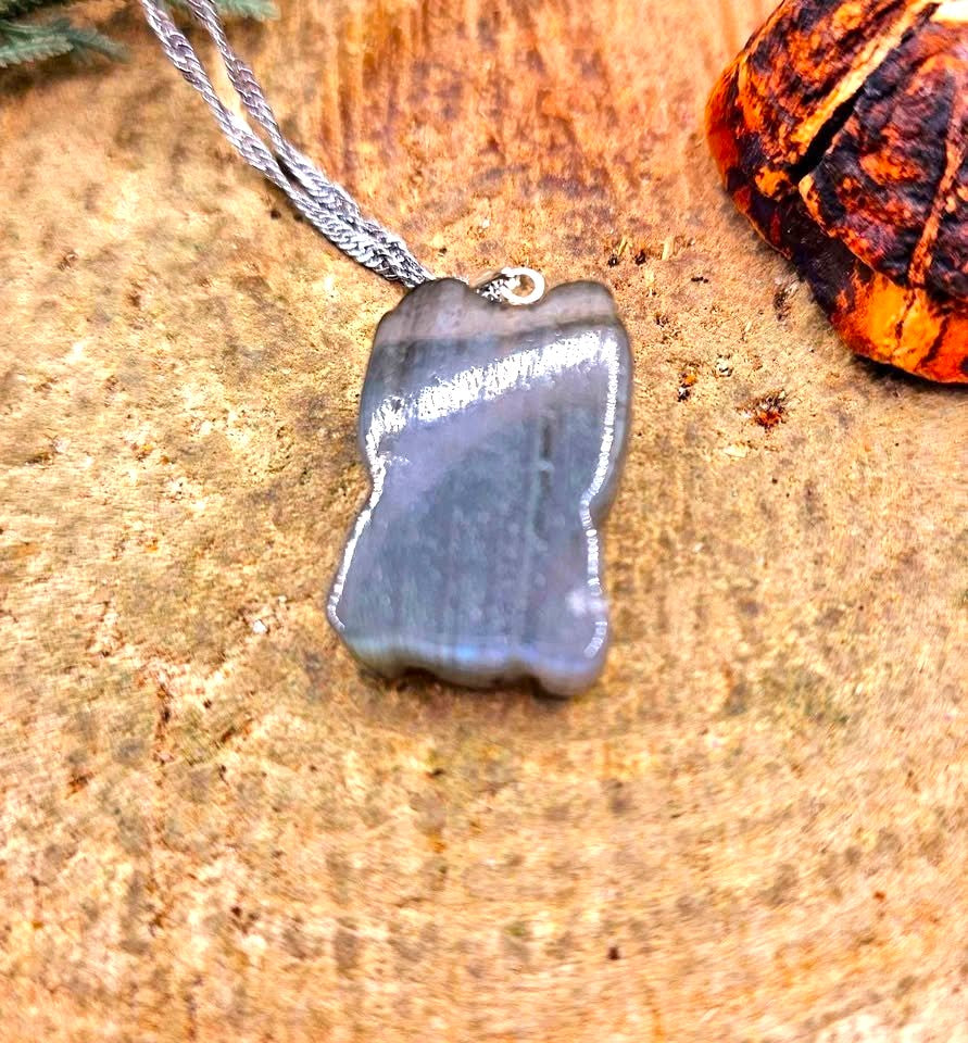 Nature Labradorite Dragon Baby Pendant Necklace