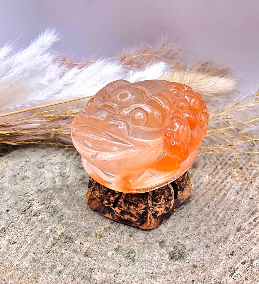 Nature Orange Hematoid Quartz Hand Carved 3 Legs Toad 2"Figure